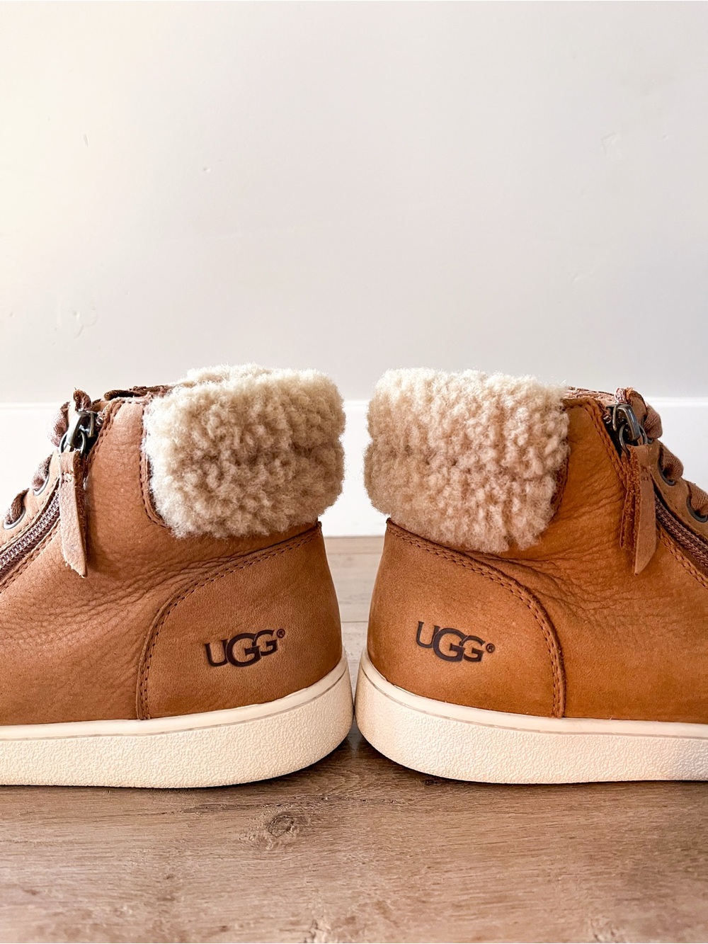 UGG Olive High Top Sneakers Chestnut Brown Shearling Collar Women’s 9.5 - Picture 5 of 12